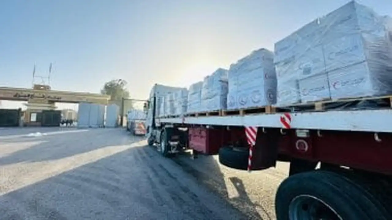 مصر ترسل 155 ألف سلة غذائية وتستقبل الدفعة 34 من مصابي غزة